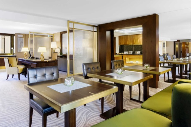 Exe Cutive Lounge 1